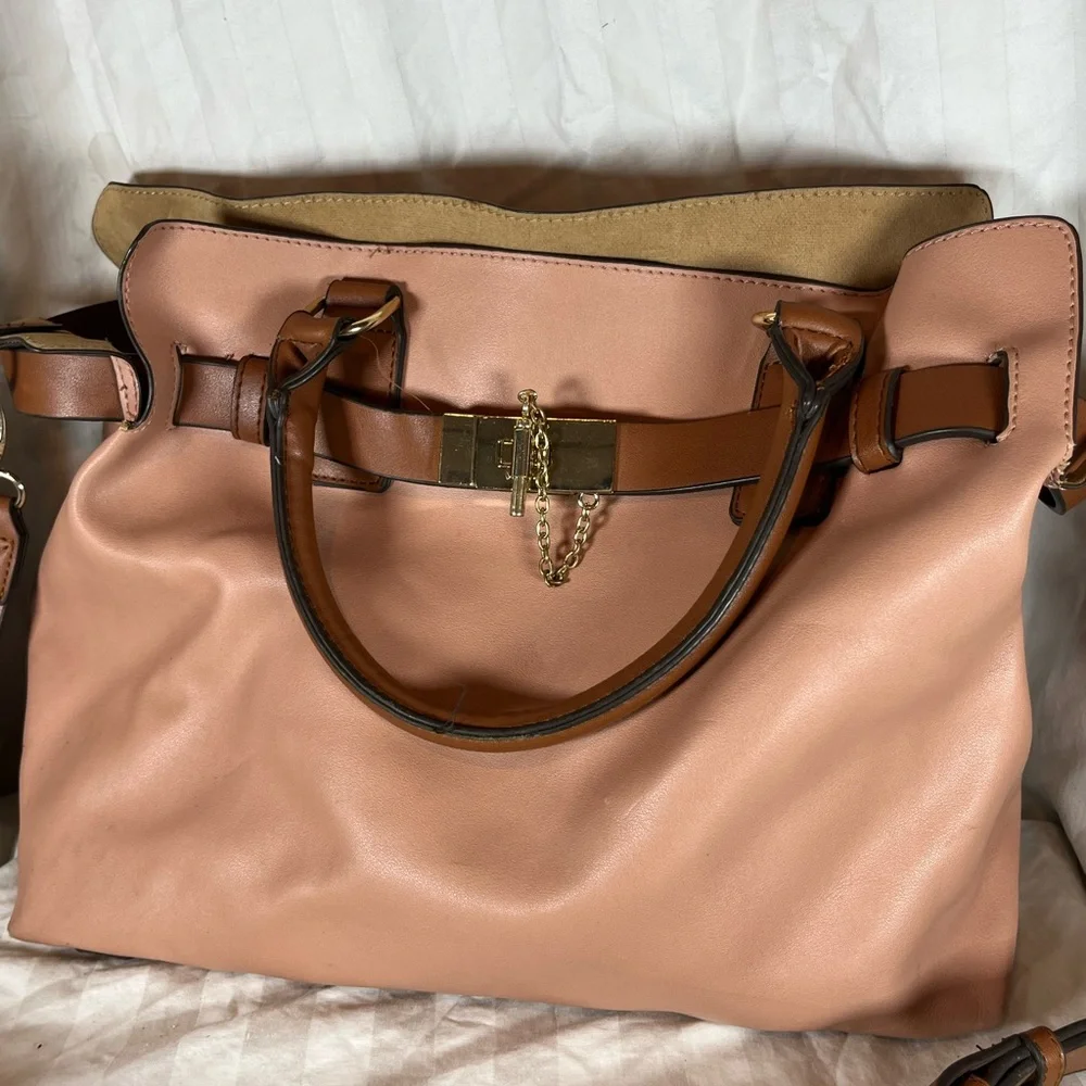 Unbranded two tone